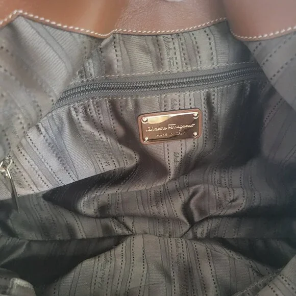 Salvatore Ferragamo Gancini Shoulder Bag Ivory and Brown Leather Gold Hardware - Picture 13 of 15